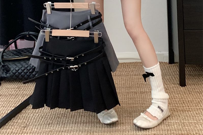 Double-Belted High-Waist Pleated Mini Skirt with Chic Detail