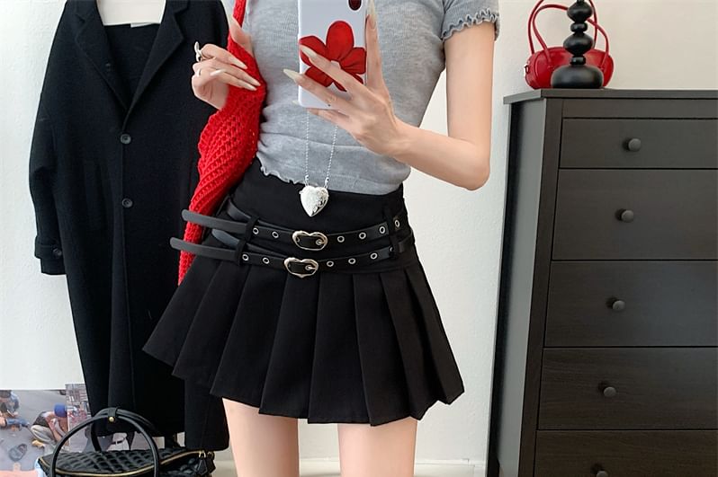 Double-Belted High-Waist Pleated Mini Skirt with Chic Detail