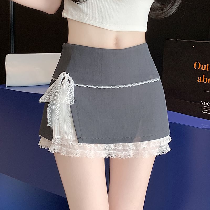 Lace-Trimmed Flared Mini Skirt with Low Waist