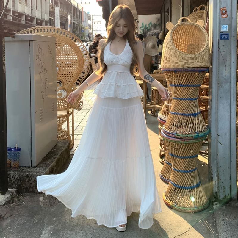 Flowy Sleeveless Top with High Waist Maxi Skirt