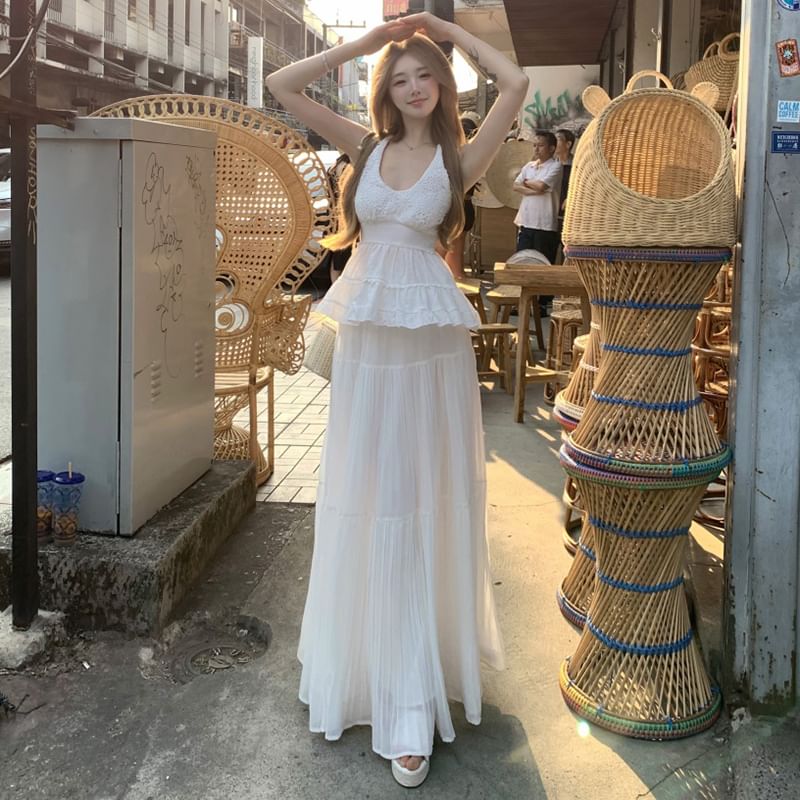 Flowy Sleeveless Top with High Waist Maxi Skirt
