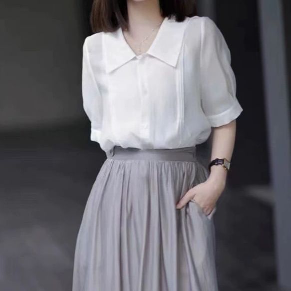 Short-Sleeve Shirt Paired with High-Rise Maxi A-Line Skirt Set
