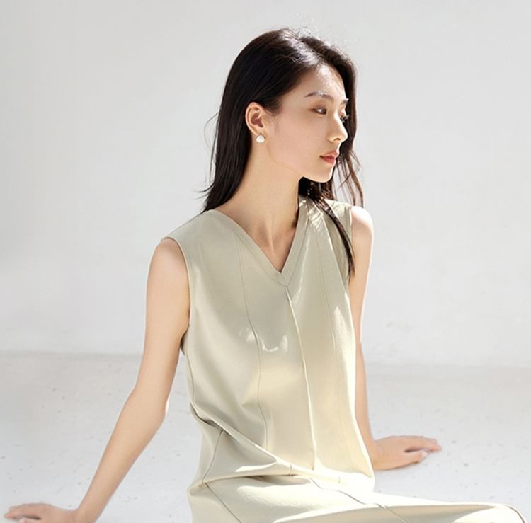 Sheath Maxi Dress - V-Neck Sleeveless Plain