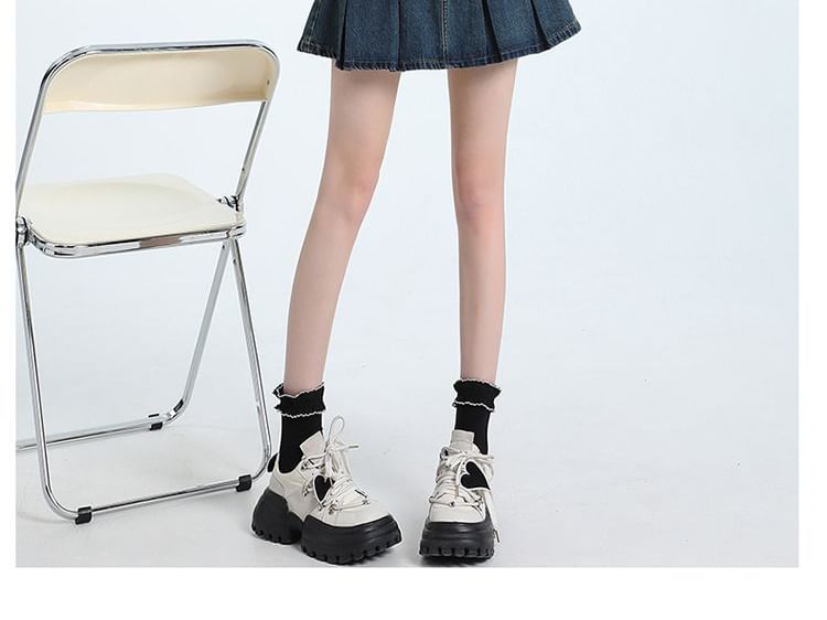 Pleated Denim High-Waist A-Line Mini Skirt with Stylish Cut