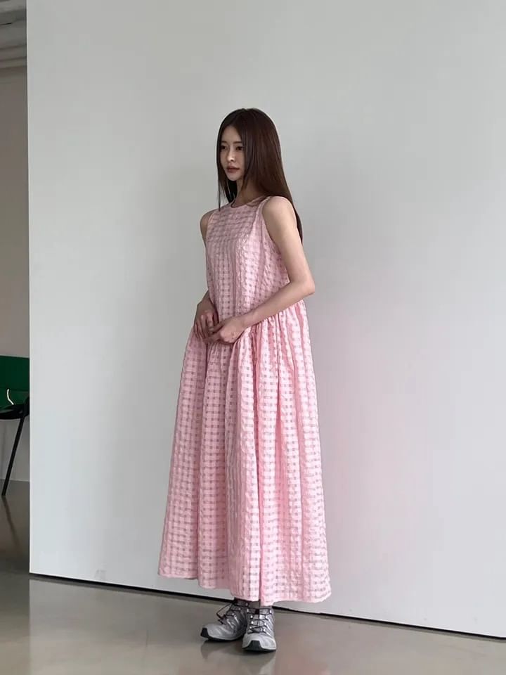 Puff Sleeve A-Line Maxi Dress - Crewneck Sleeveless