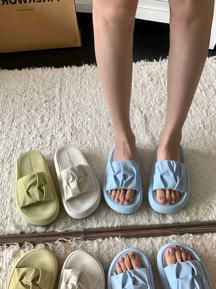 Plain Ruched Platform Slide Sandals