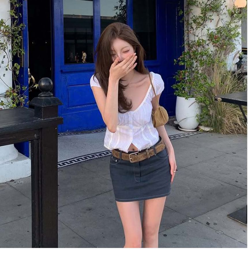 Cap Sleeve Lace Button Up Crop Scoop Neck Top