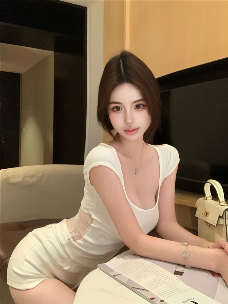 Lace Panel Short Sleeve Crop Top