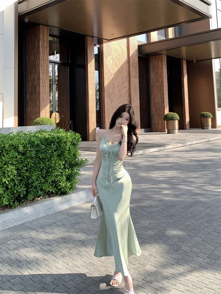 Spaghetti Strap V-Neck Plain Lace Panel Satin Maxi Mermaid Dress