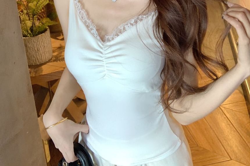 Ruched Padded Lace Trim V Neck Crop Cami Top