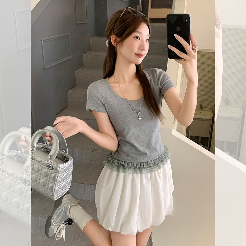 Scoop Neck Lace Trim Slim Fit Short Sleeve Tee