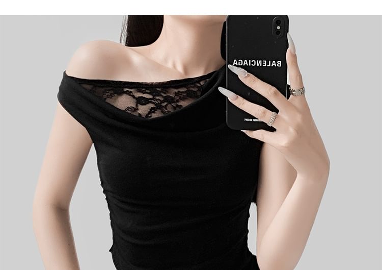 Off Shoulder Lace Panel Short Sleeve Crop Tee
