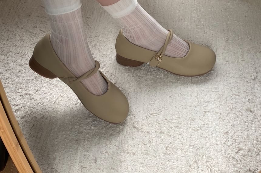 Twisted Strap Mary Jane Shoes