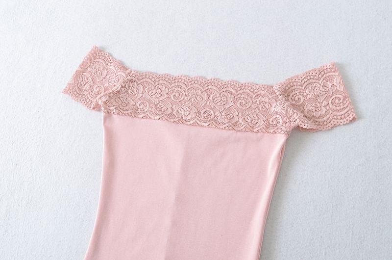 Off-Shoulder Lace Trim Short Sleeve T-Shirt