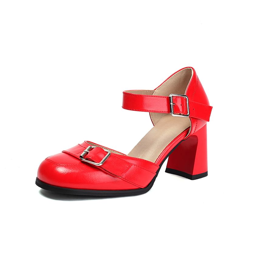 Chunky Heel Buckled Sandals