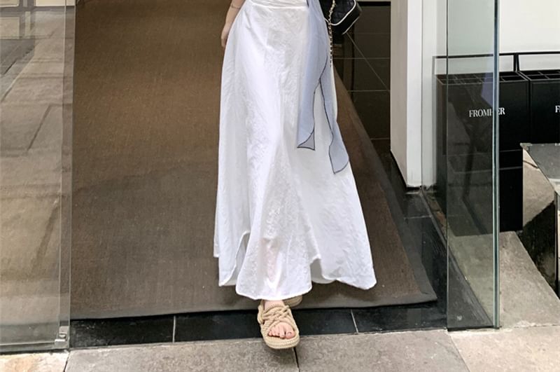 3/4 Sleeve V-Neck Blouse & Maxi Skirt Set - High Rise