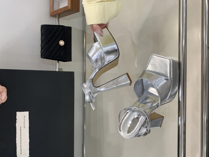 Block Heel Square Toe Sandals