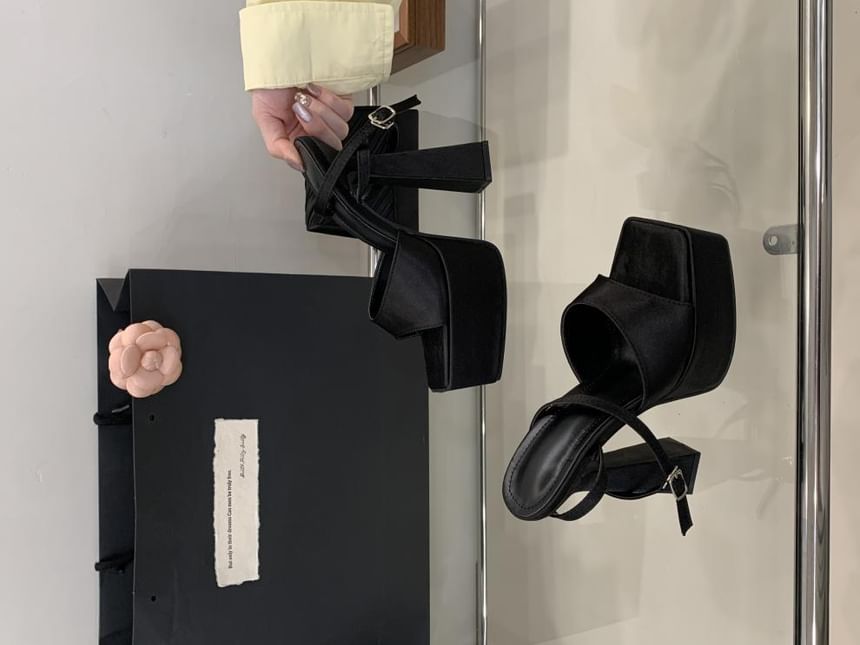 Block Heel Square Toe Sandals