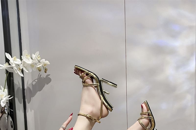Wedge Heel Hollow Sandals