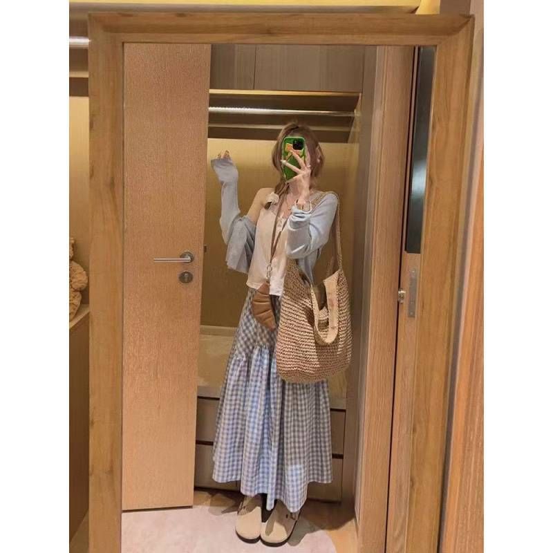 Plaid Maxi Skirt with High-Waist Flared Cut