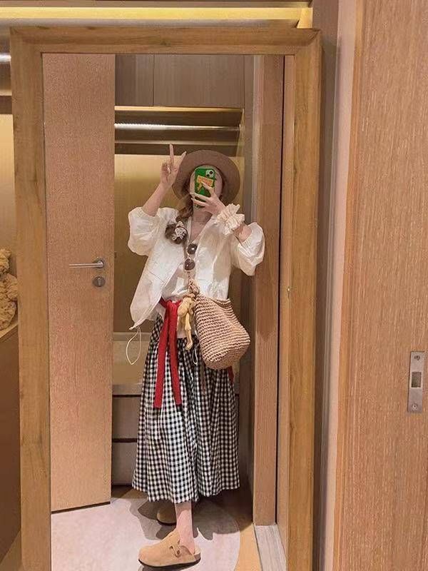 Plaid Maxi Skirt with High-Waist Flared Cut