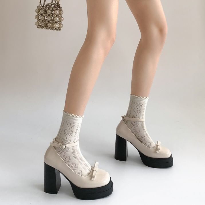Faux Leather Patent Mary Jane Pumps