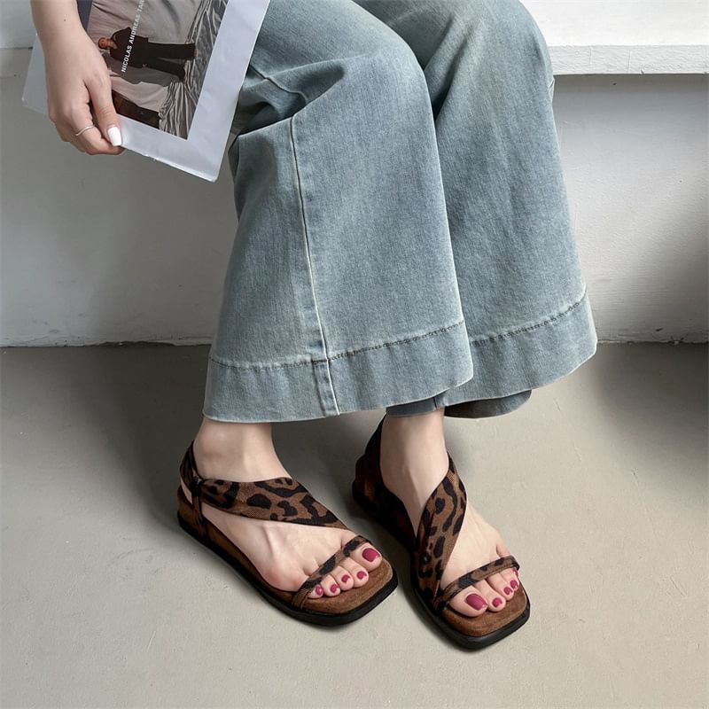 Square Toe Strappy Flat Sandals