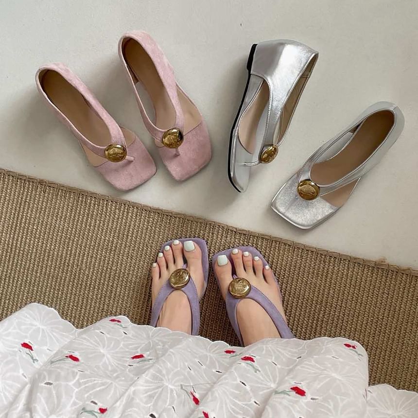 Hidden Wedge Cutout Sandals