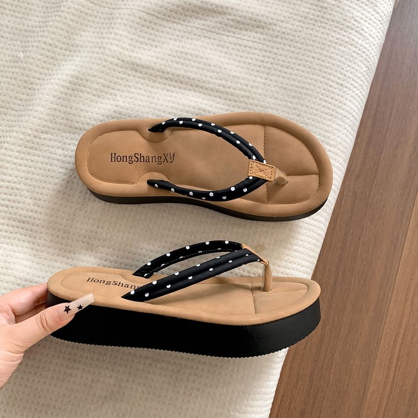 Dotted Platform Flip Flops