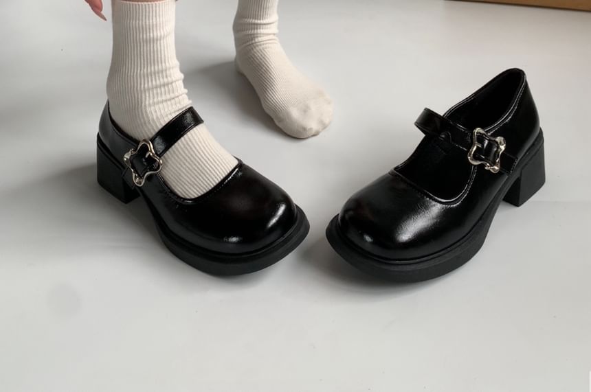 Low Heel Plain Mary Jane Pumps