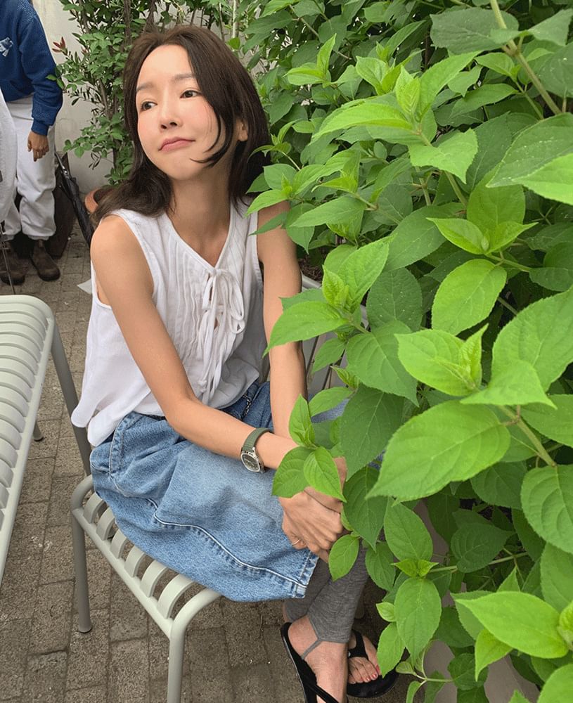 Plain Pleated Tie-Front Tank Blouse