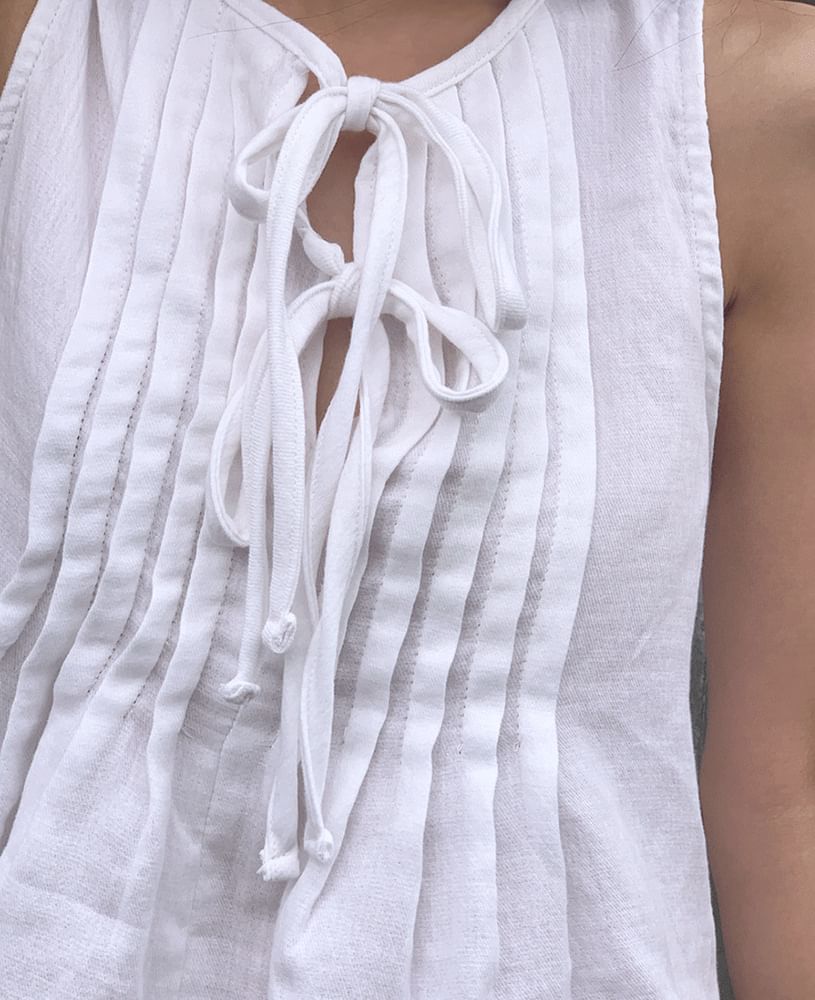 Plain Pleated Tie-Front Tank Blouse