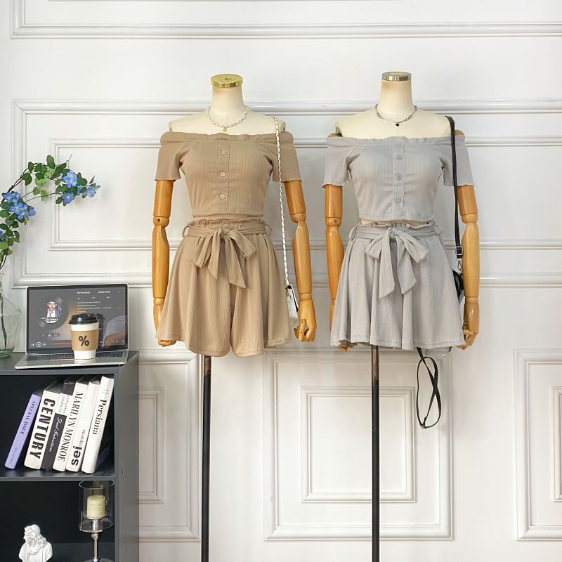 Set: Off-Shoulder Buttoned Crop Top + Elastic-Waist Shorts