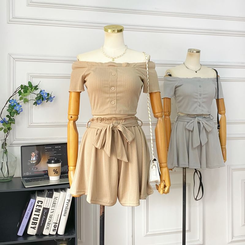 Set: Off-Shoulder Buttoned Crop Top + Elastic-Waist Shorts