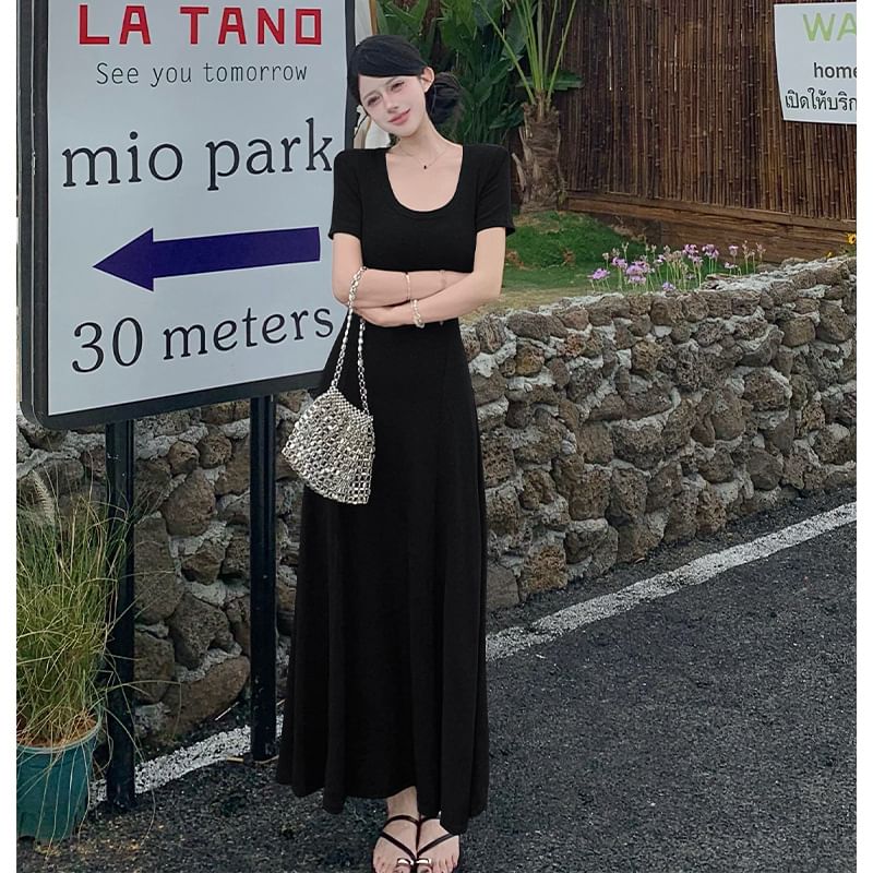 Black Short Sleeve Scoop Neck Cutout Tie Back Maxi Dress - Altfashion Shop