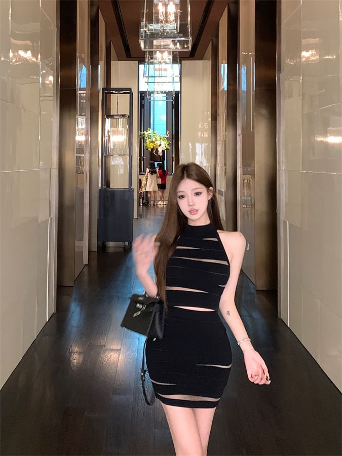 Sleeveless Mock Neck Cutout Crop Top & High Waist Mini Pencil Skirt Set