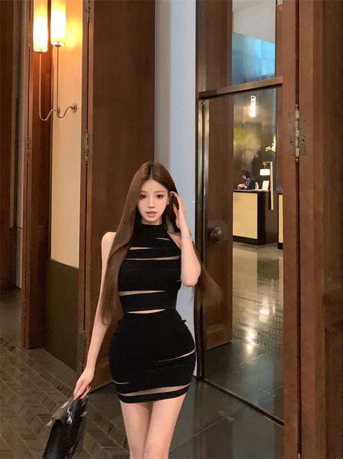 Sleeveless Mock Neck Cutout Crop Top & High Waist Mini Pencil Skirt Set