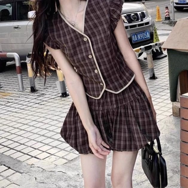 V-Neck Cap Sleeve Plaid Slim Blouse and High Waist Bubble Hem Mini Skirt Set