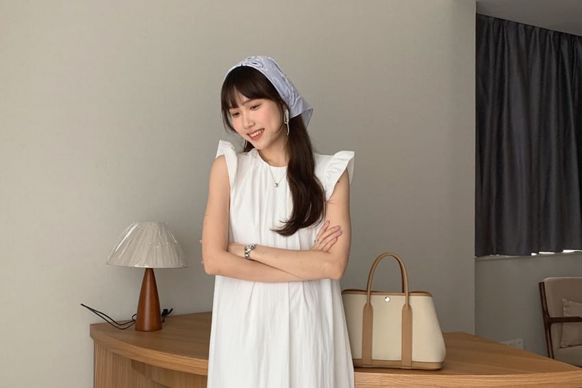 Black Sleeveless Round Neck Ruched A-Line Maxi Dress - Altfashion Shop