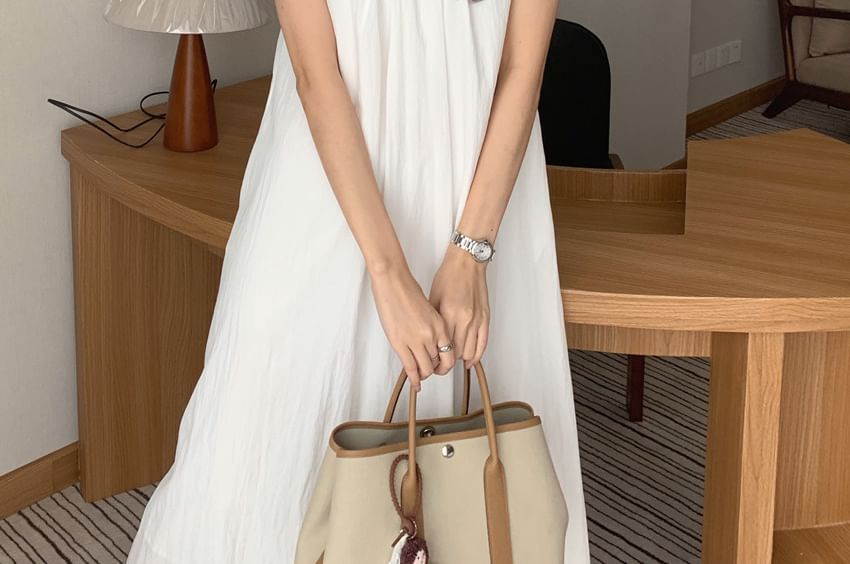 Black Sleeveless Round Neck Ruched A-Line Maxi Dress - Altfashion Shop
