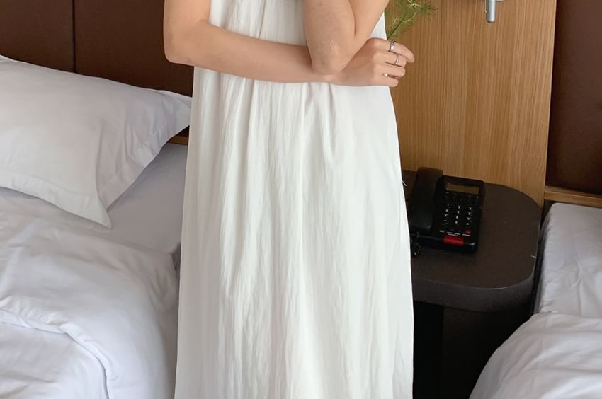 Black Sleeveless Round Neck Ruched A-Line Maxi Dress - Altfashion Shop