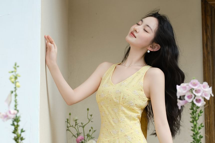 Black Sleeveless V-Neck A-Line Maxi Dress with Cardigan - Altfashion Shop