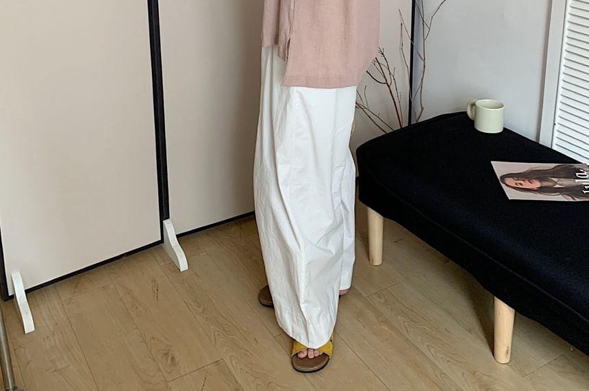Round-Neck Sleeveless Plain Top