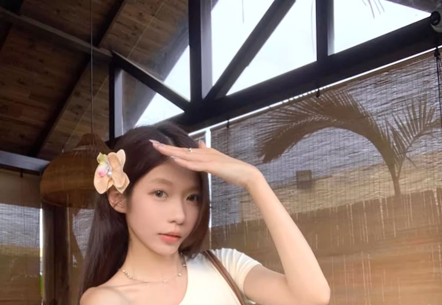 One-Shoulder Short-Sleeved Lace Top