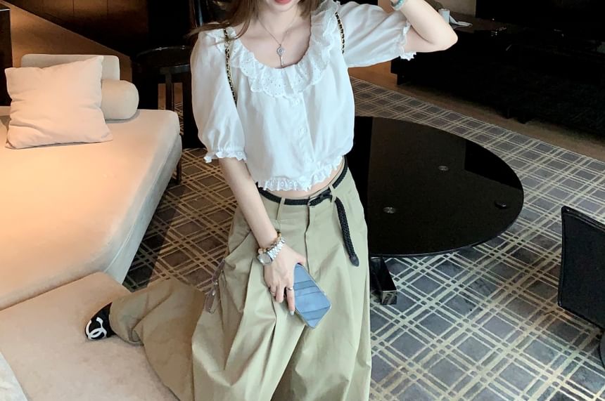Eyelet Lace Puff-Sleeved Scoop-Neck Buttoned Cropped Blouse