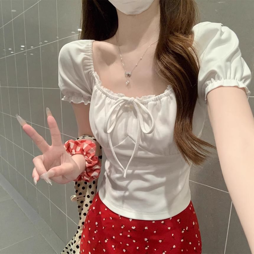 Square-Neck Puff-Sleeved Lace-Trimmed Tie-Front Fitted Blouse