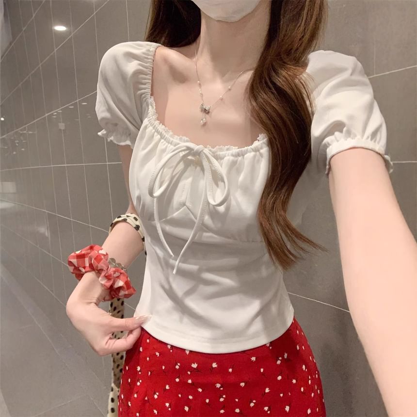 Square-Neck Puff-Sleeved Lace-Trimmed Tie-Front Fitted Blouse