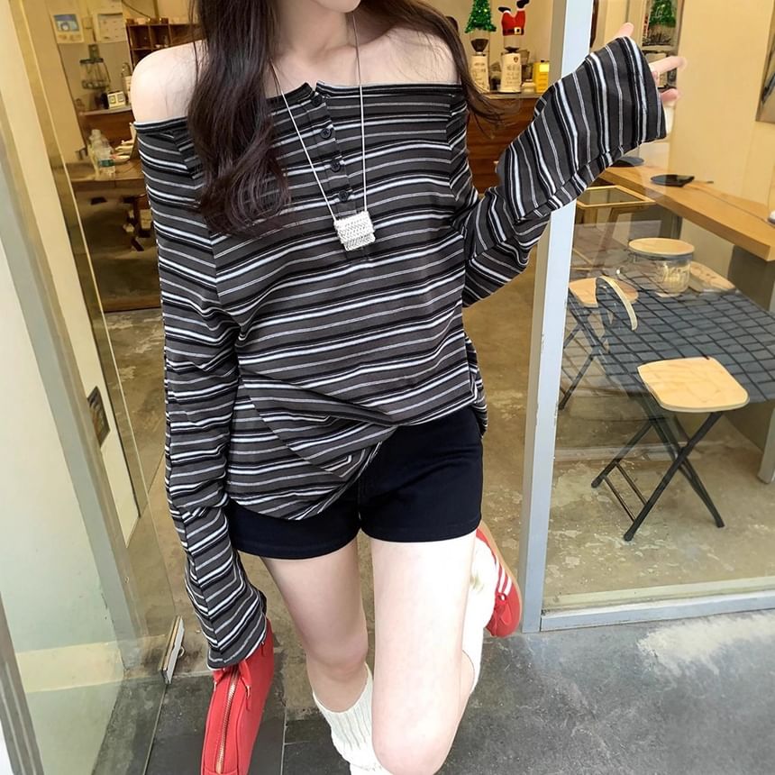 Striped Loose-Fit Off-Shoulder Long-Sleeved Tee