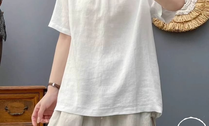 Plain Crew-Neck Short-Sleeved Top
