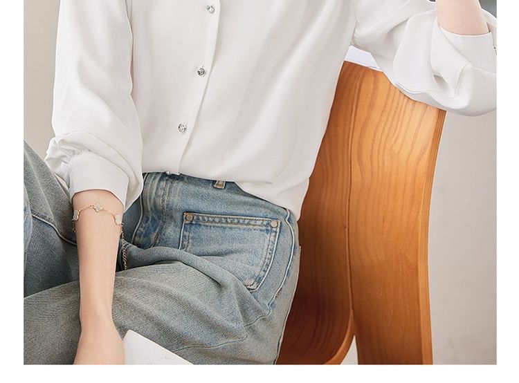 Plain V-Neck Long-Sleeved Blouse